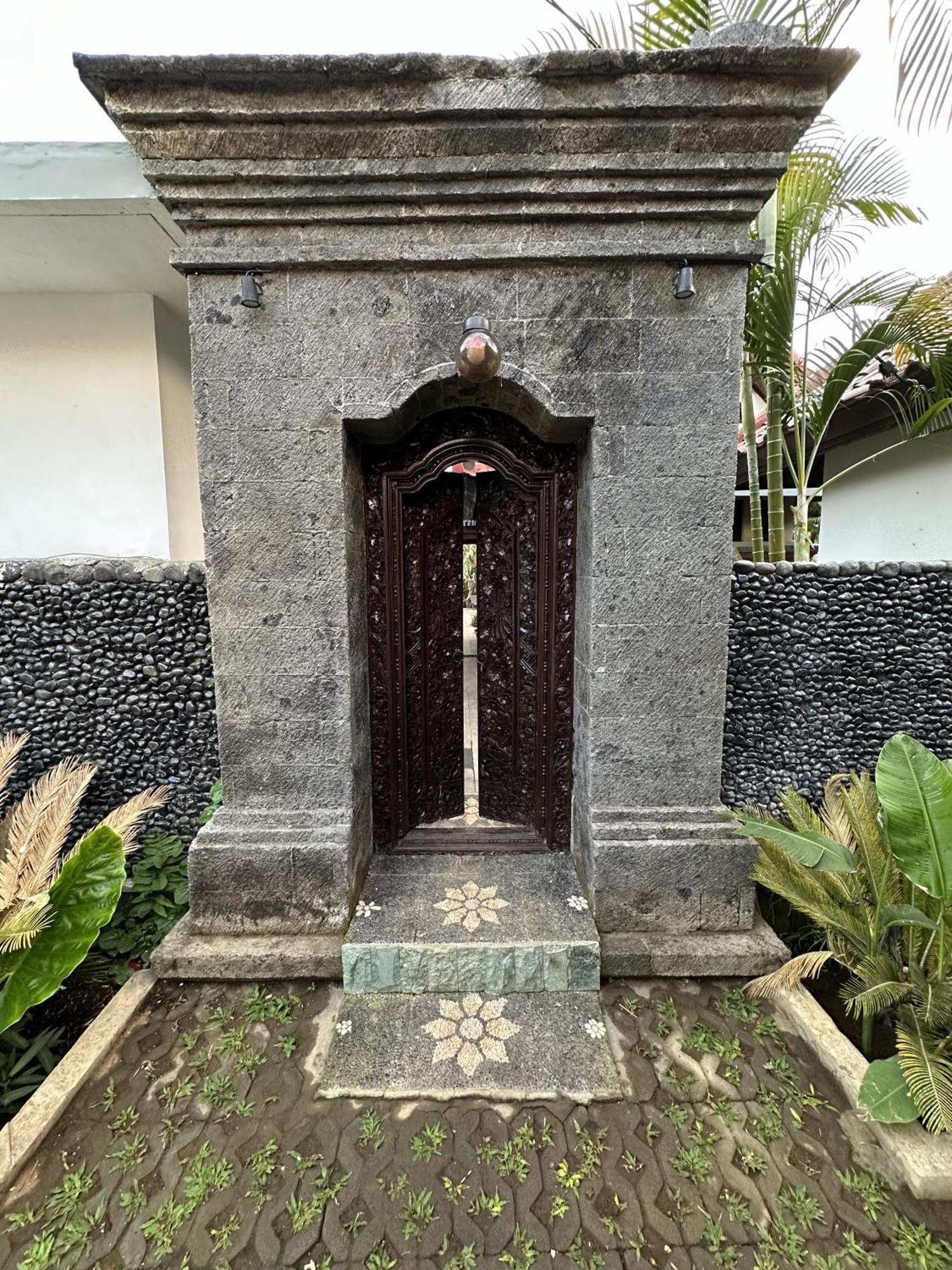 Bali Stuti Jimbaran Inn Bagian luar foto